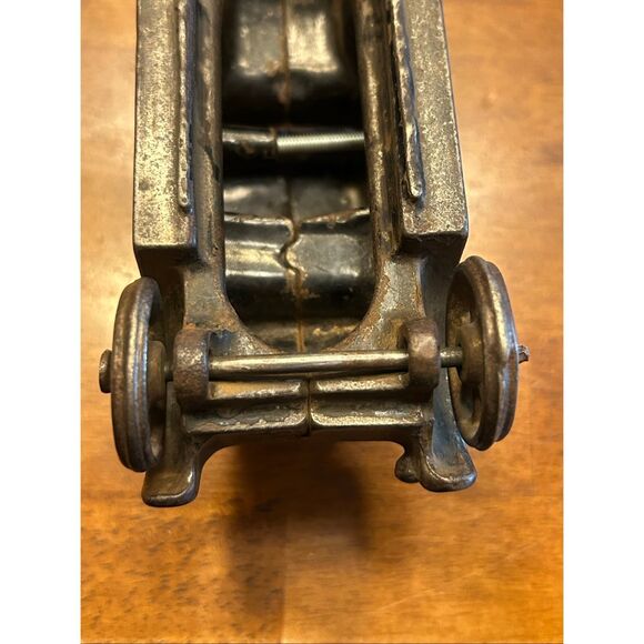 Vintage ARCADE Cast Iron FORD Coupe (5182) - Picture 8 of 8